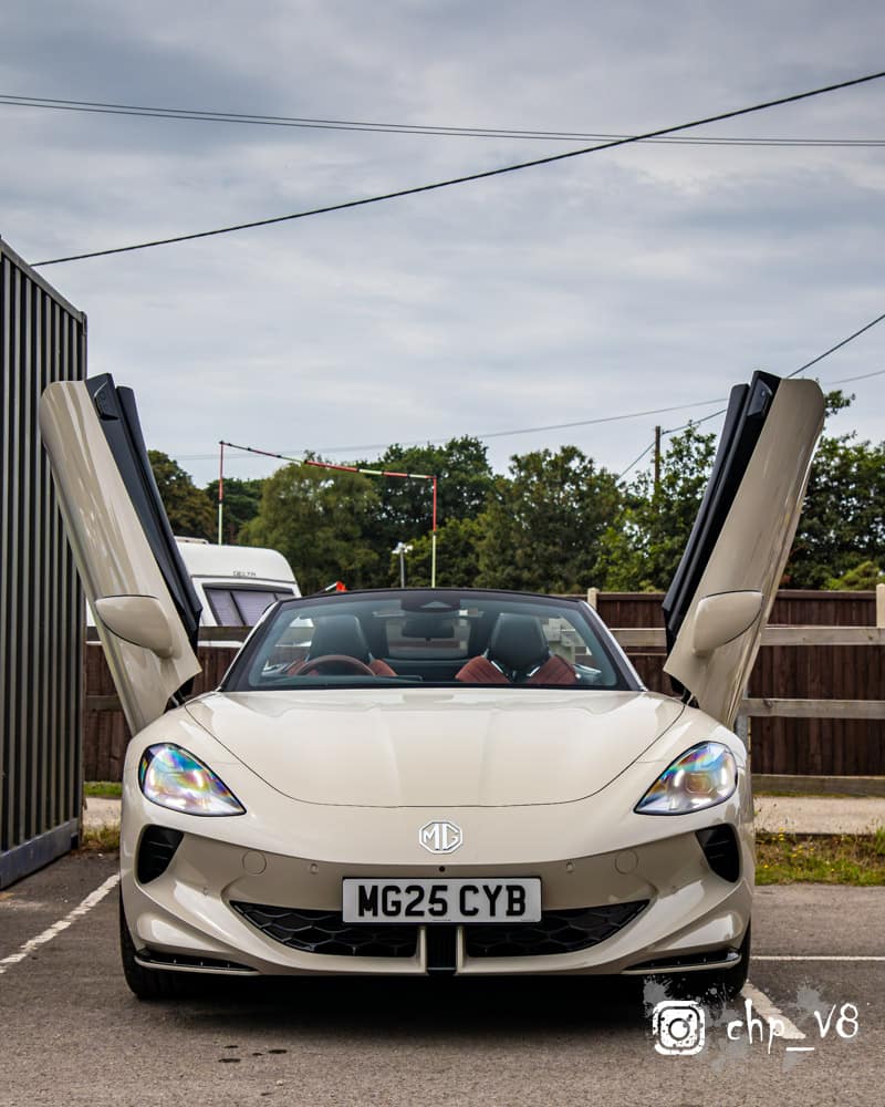 Dorset EVs at Rivos Hub Sandford - colinhillphotography.uk